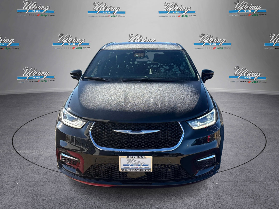 New 2026 Chrysler Pacifica Limited image 8