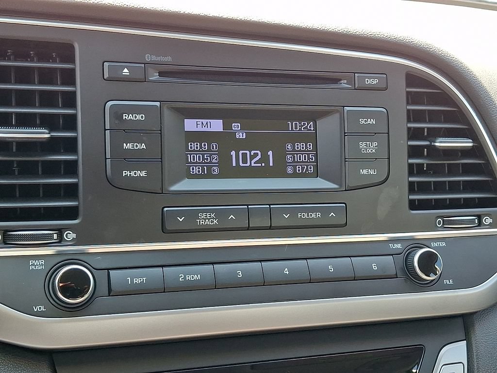 Used 2018 Hyundai Elantra SE FWD image 16