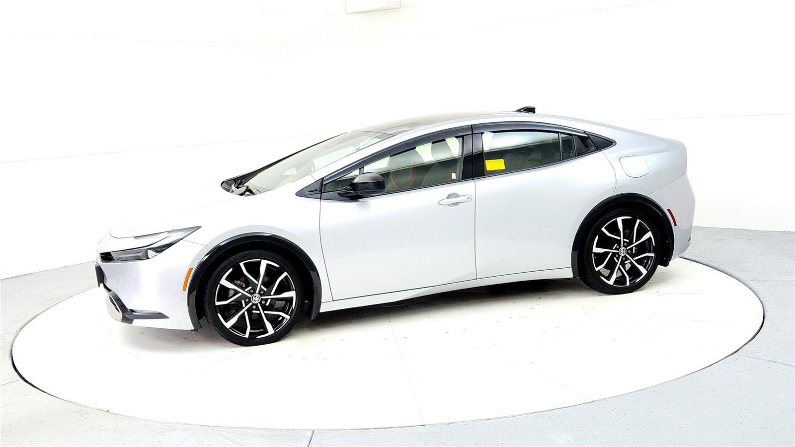 Certified 2024 Toyota Prius Prime image 3