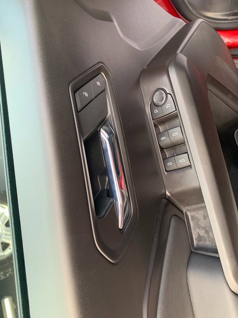 Used 2025 Chevrolet Colorado LT image 13