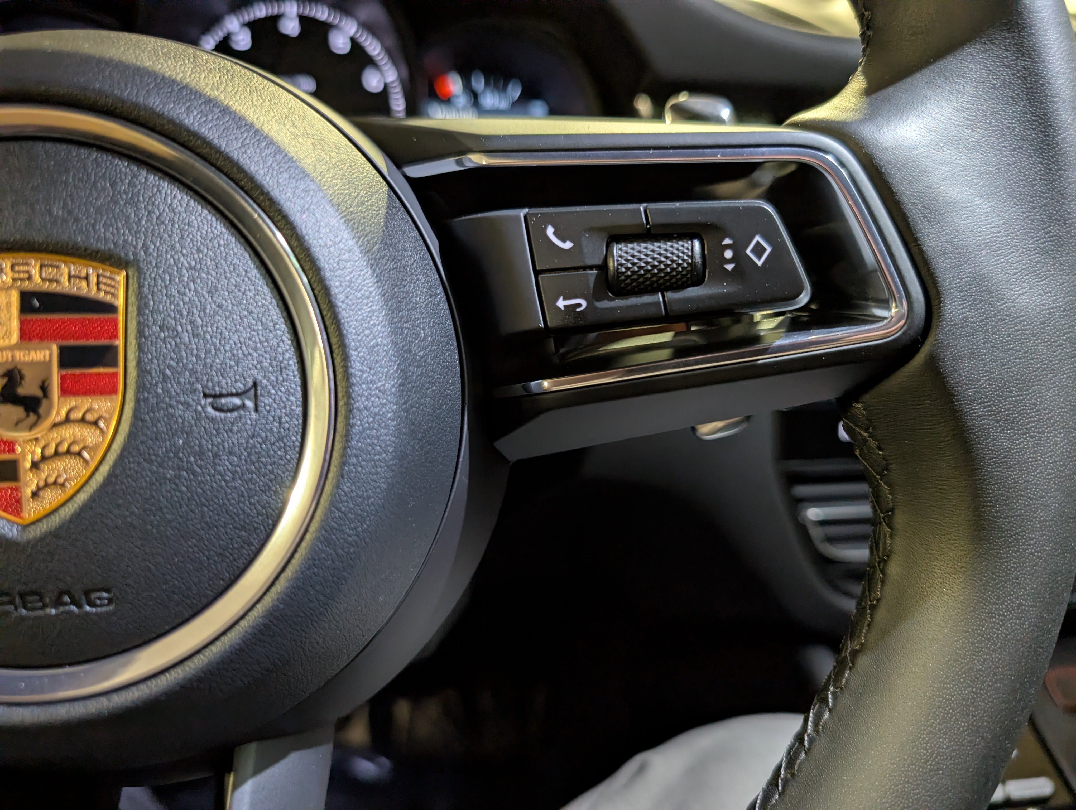 Certified 2026 Porsche Macan image 29