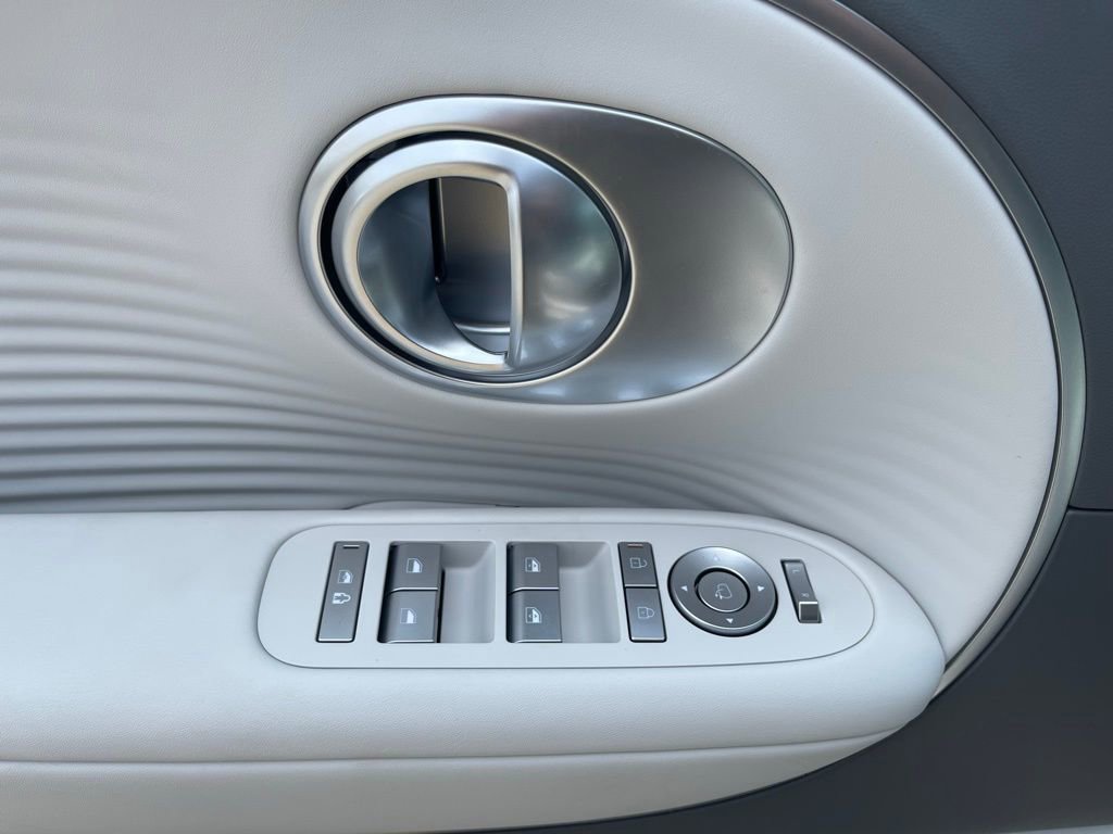 New 2026 Hyundai Ioniq 9 SEL AWD/4WD image 16