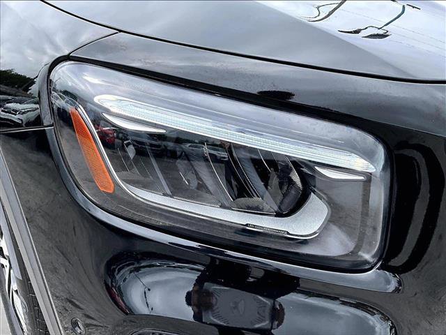 Used 2024 Mercedes-Benz GLB 250 4MATIC image 30