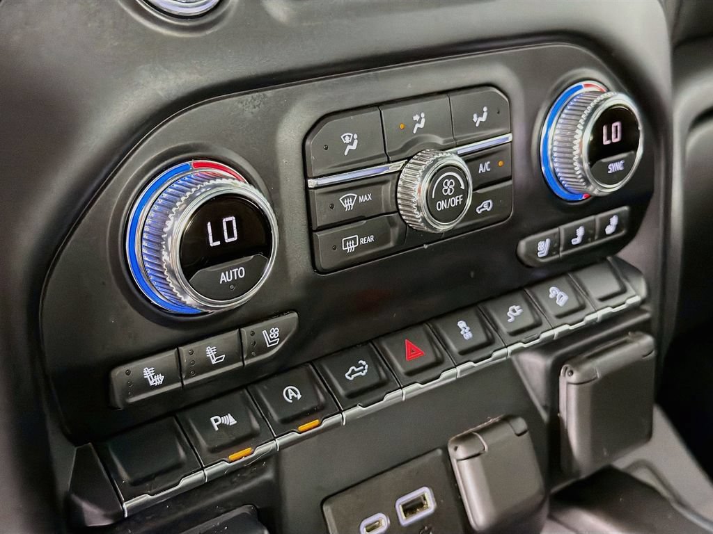 Used 2021 GMC Sierra 1500 AT4 w/ Driver Alert Package I AWD/4WD image 15