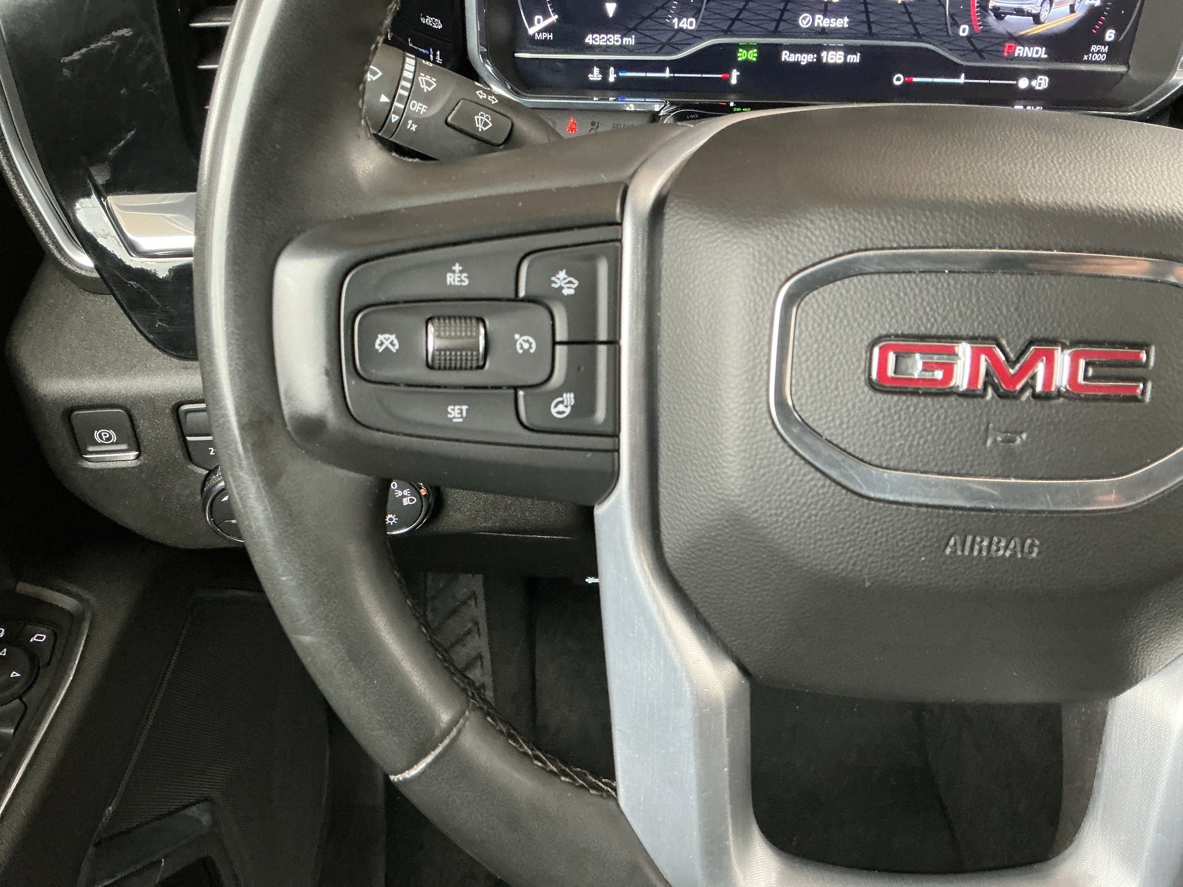 Used 2023 GMC Sierra 1500 SLE image 12