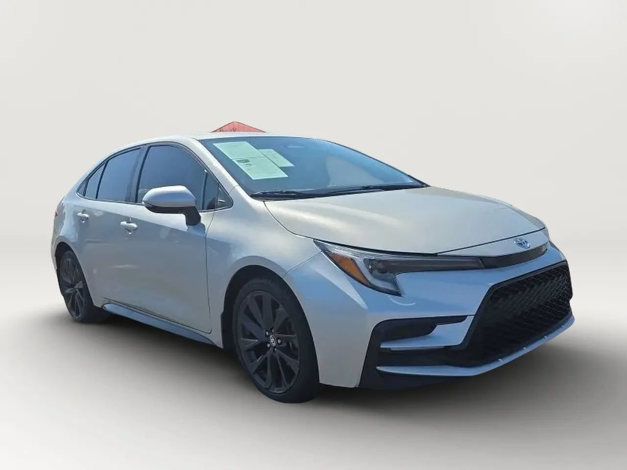 Used 2025 Toyota Corolla SE FWD image 3