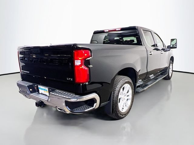 Used 2025 Chevrolet Silverado 1500 LTZ AWD/4WD image 31