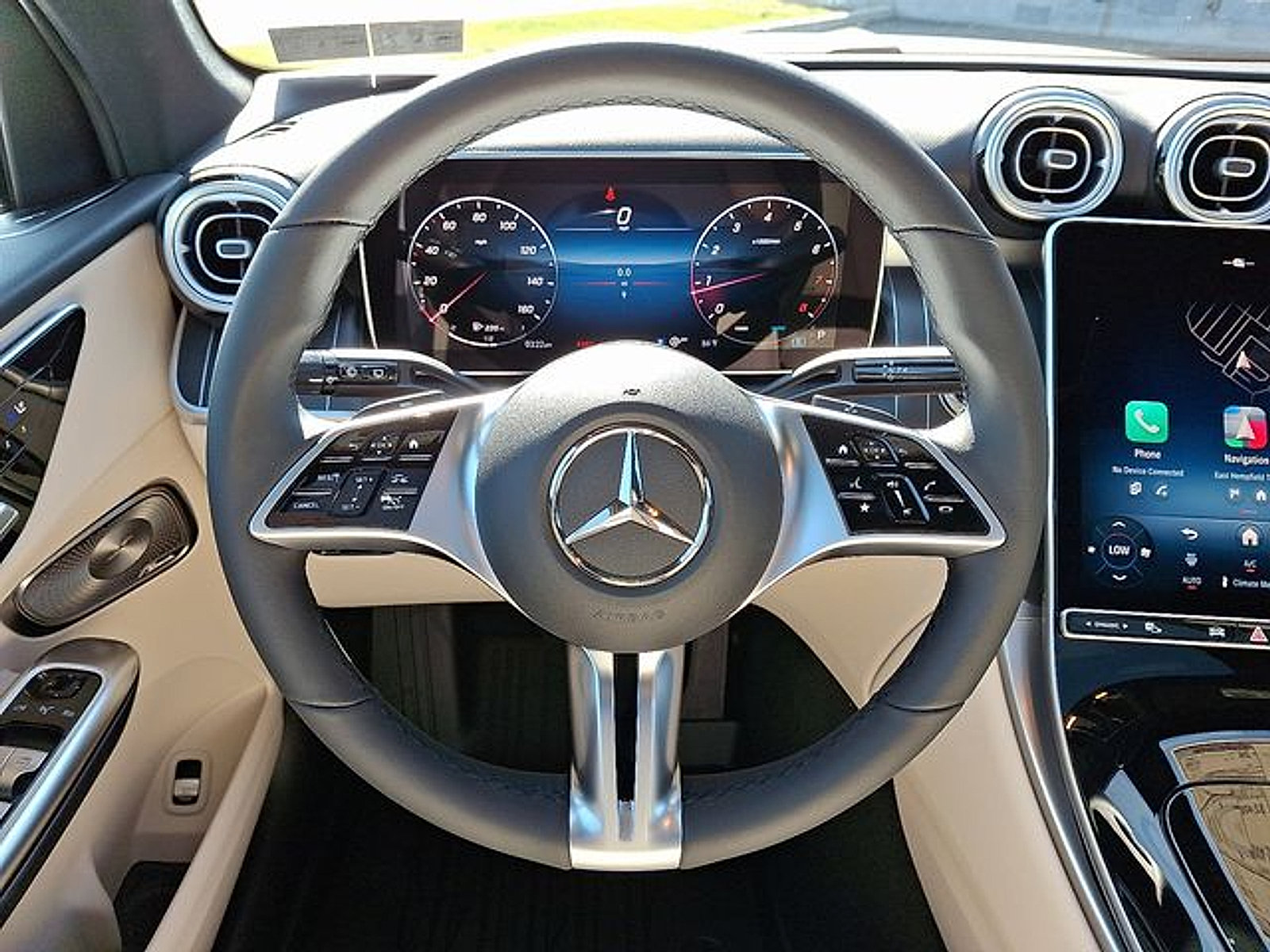 Used 2026 Mercedes-Benz GLC 300 4MATIC image 17