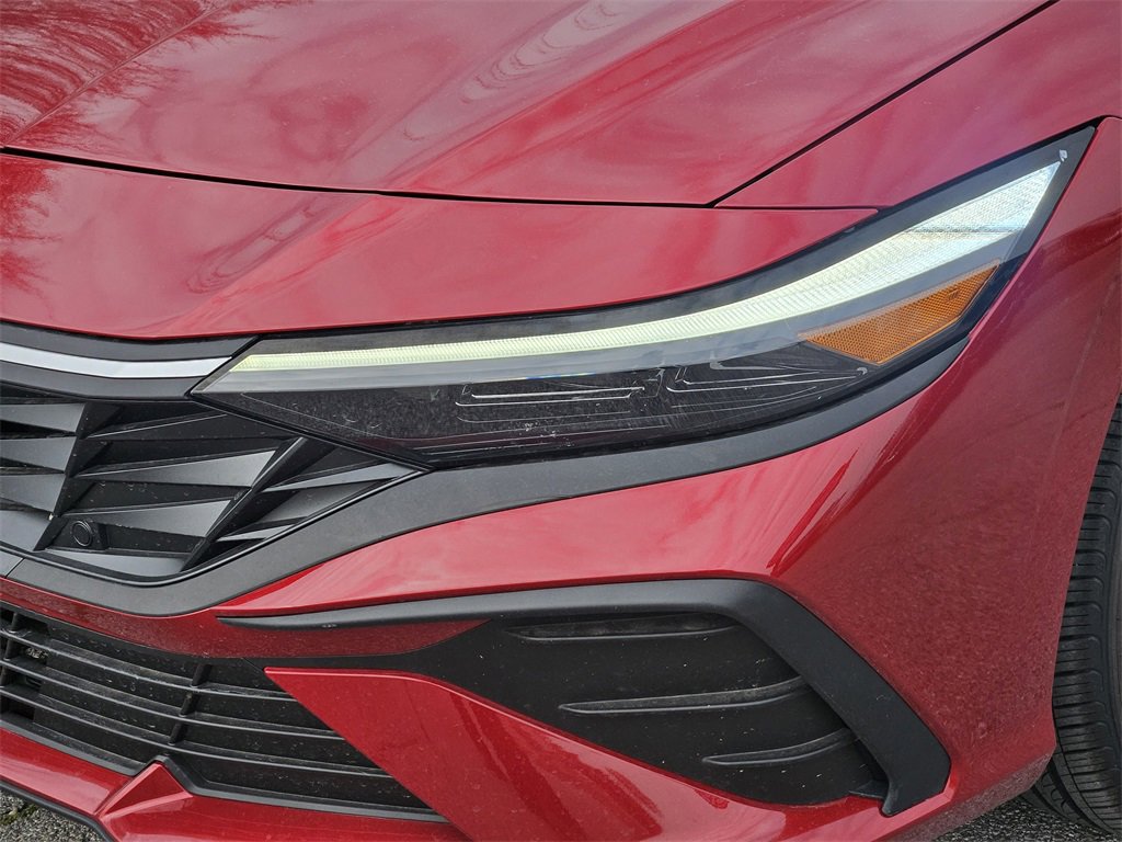 Certified 2025 Hyundai Elantra Sport image 5