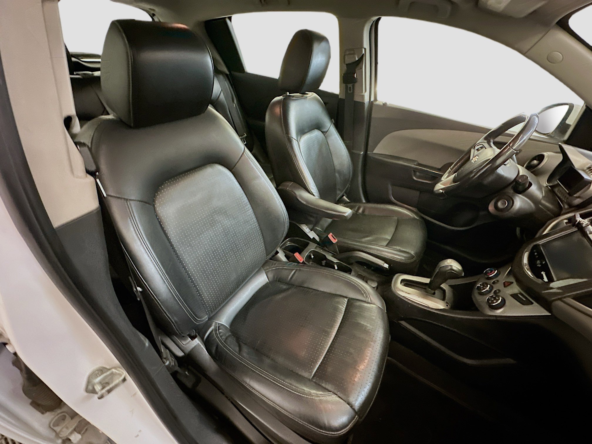 Used 2015 Chevrolet Sonic LTZ image 31