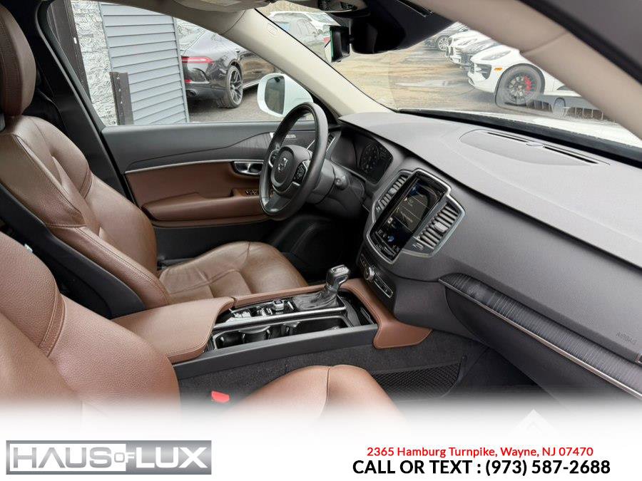 Used 2020 Volvo XC90 T6 Momentum image 4