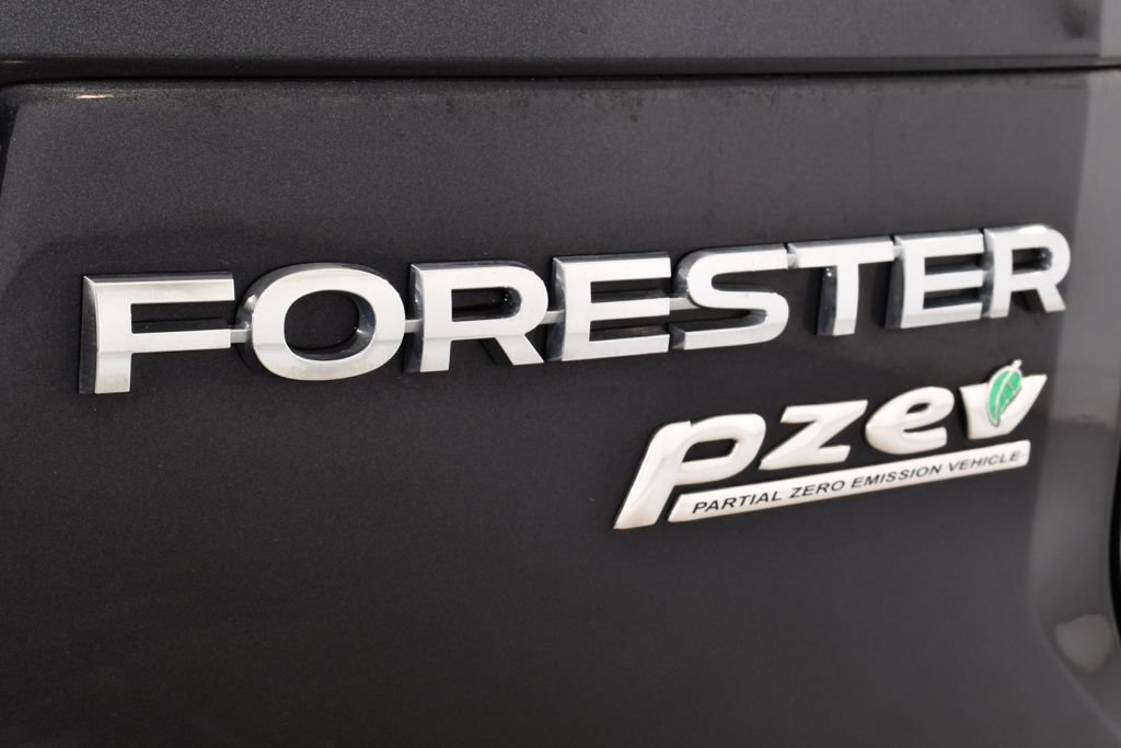 Used 2017 Subaru Forester 2.5i Premium w/ All-Weather Package AWD/4WD image 21