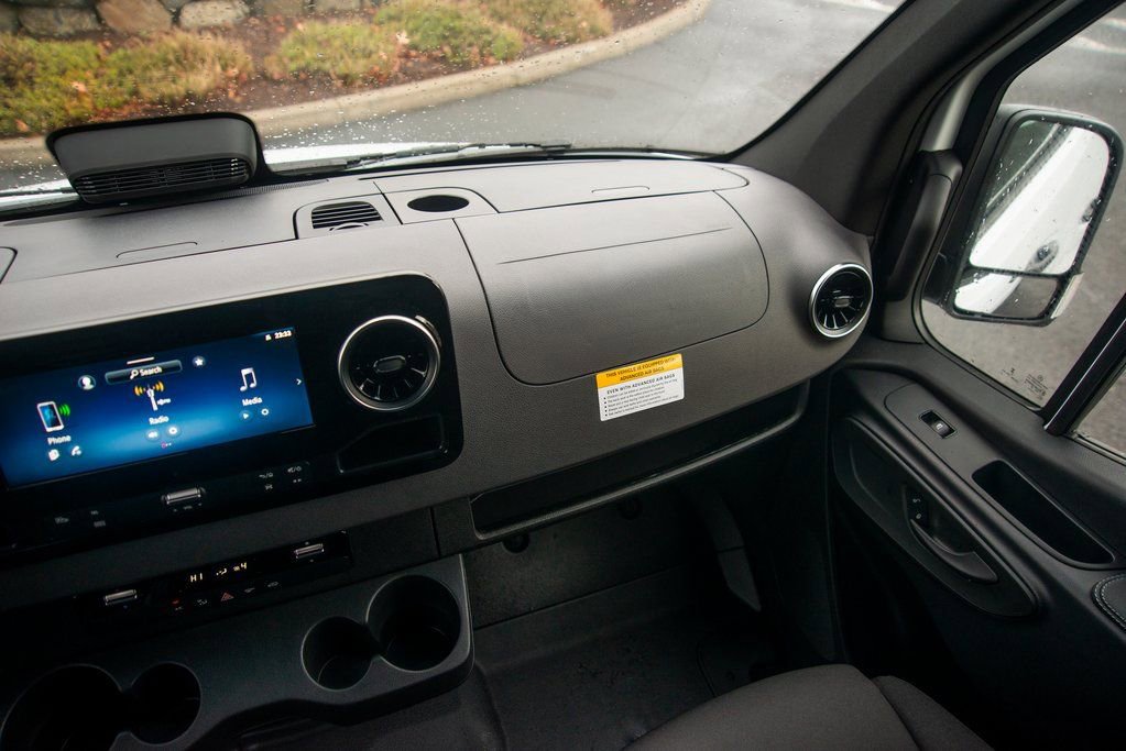 New 2025 Mercedes-Benz Sprinter 2500 image 33