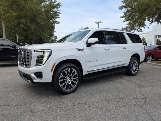 New 2026 GMC Yukon XL Denali w/ LPO, Floor Liner Package RWD image 9