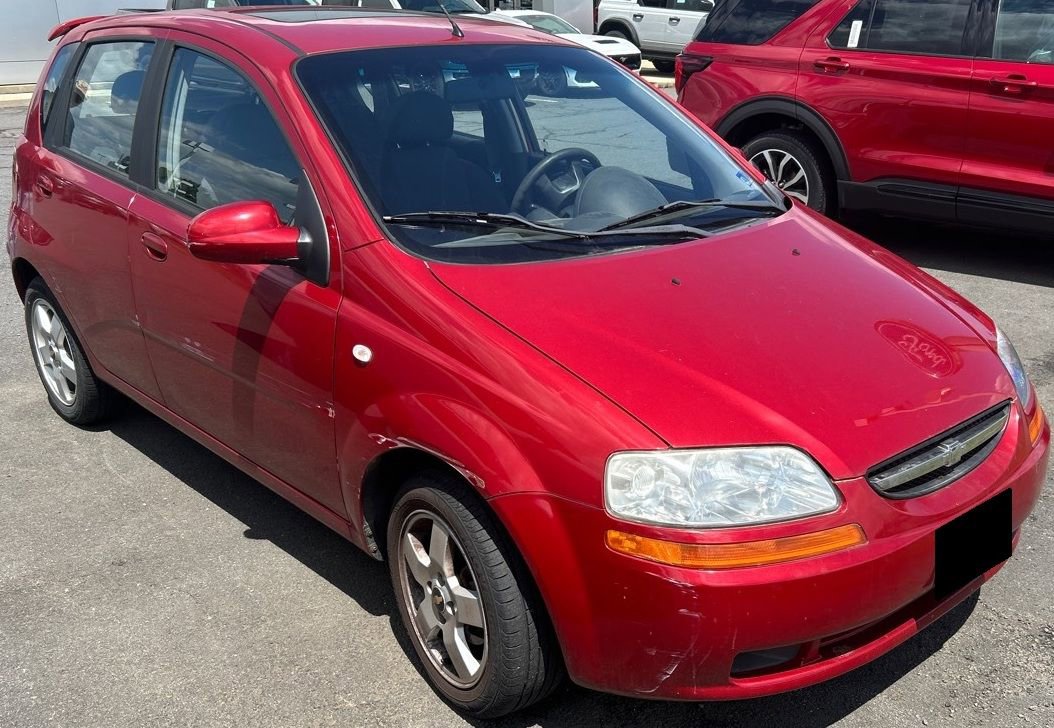 Used 2006 Chevrolet Aveo LT FWD image 2