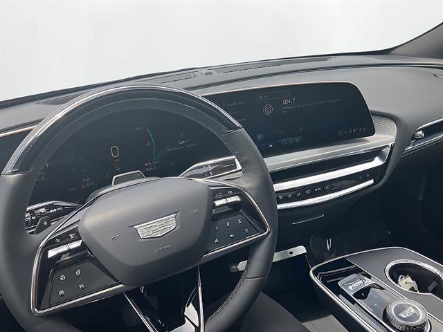 Certified 2025 Cadillac Lyriq Luxury w/ LPO, Floor Liner Package AWD/4WD image 14