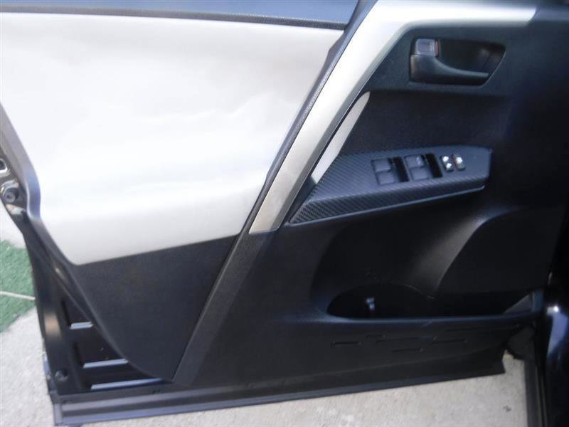 Used 2015 Toyota RAV4 LE FWD image 39