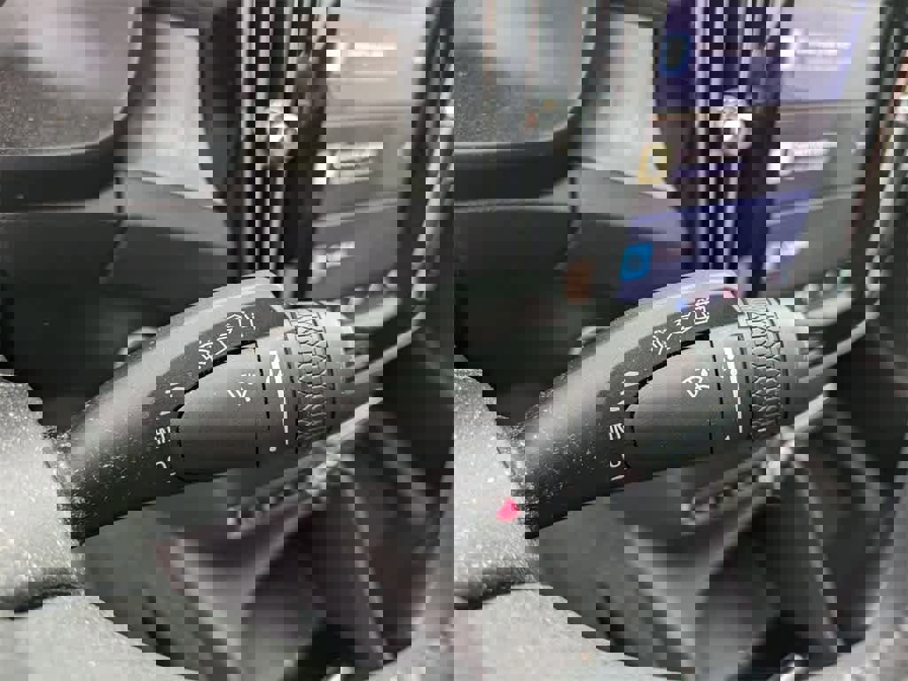 Used 2023 Volvo XC40 B5 Plus w/ Driver Assist Package image 24