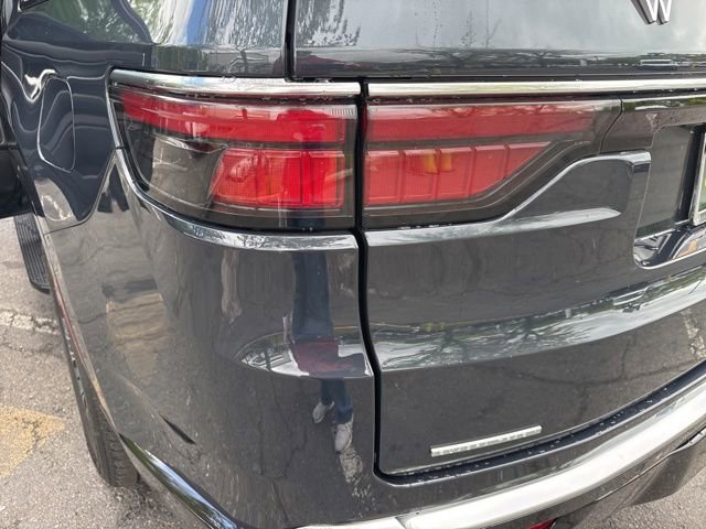 Used 2023 Jeep Wagoneer 4WD w/ Premium Group I image 35