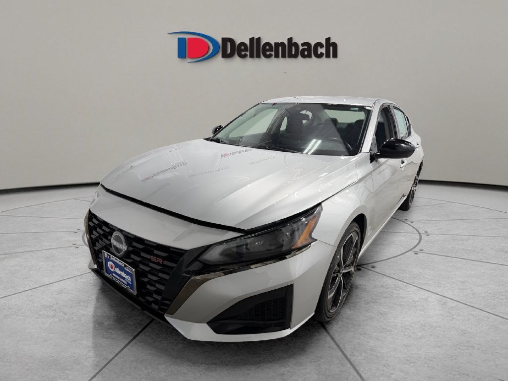 Used 2024 Nissan Altima 2.5 SR FWD image 1