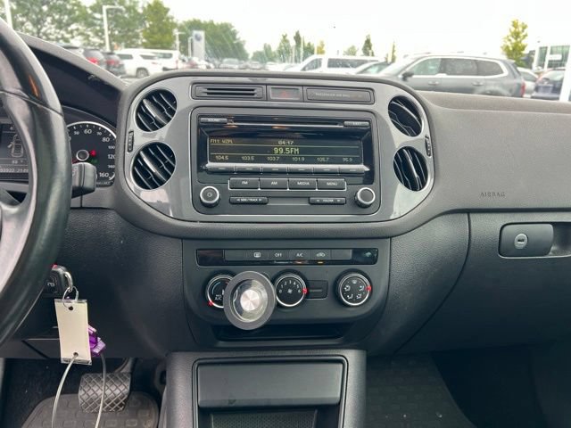 Used 2013 Volkswagen Tiguan S AWD/4WD image 16