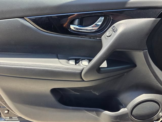 Used 2020 Nissan Rogue Sport SV AWD/4WD image 29
