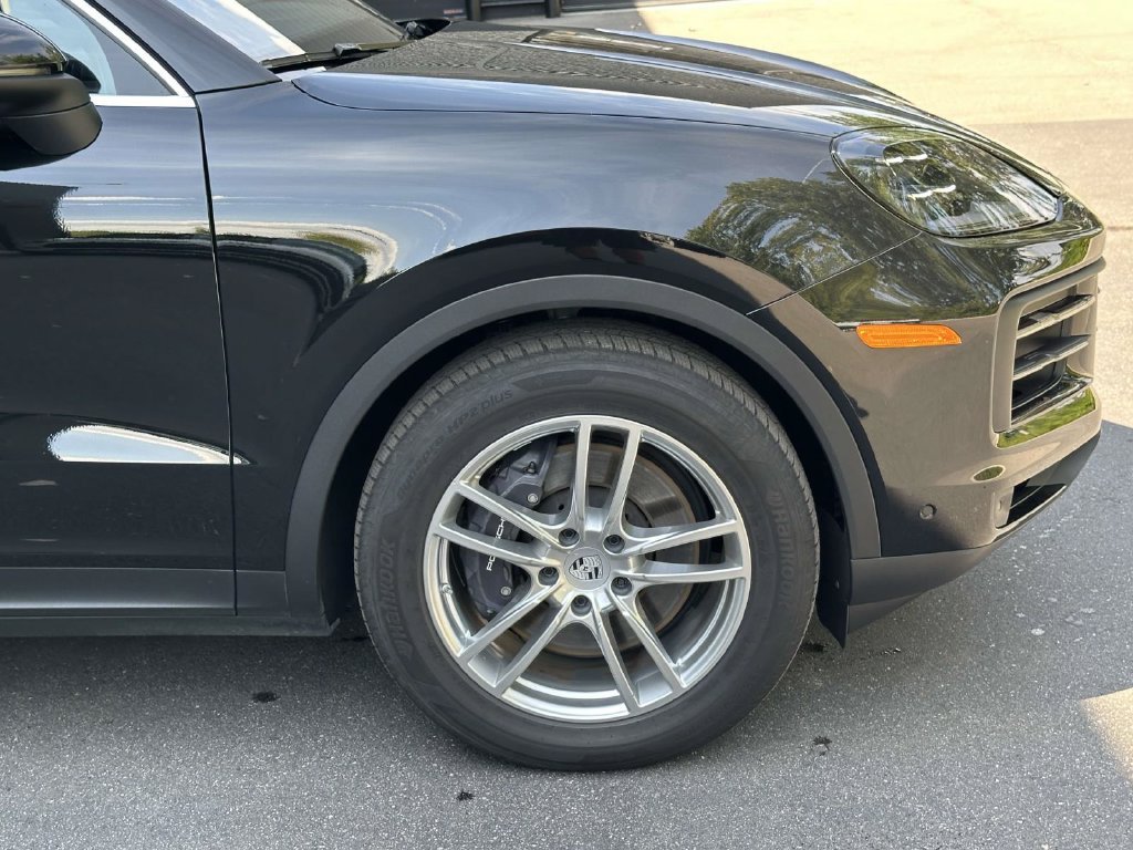 Certified 2026 Porsche Cayenne AWD/4WD image 9