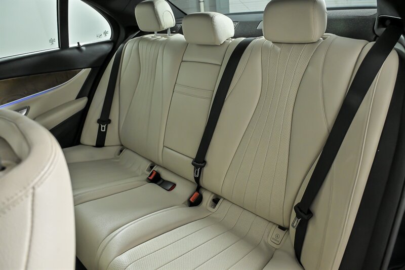 Used 2017 Mercedes-Benz E 300 4MATIC image 20