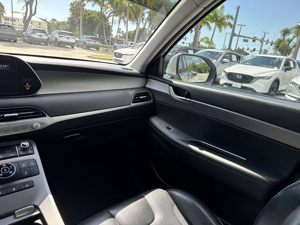 Used 2022 Hyundai Palisade SEL w/ 8P Bench Seat Package AWD/4WD image 15