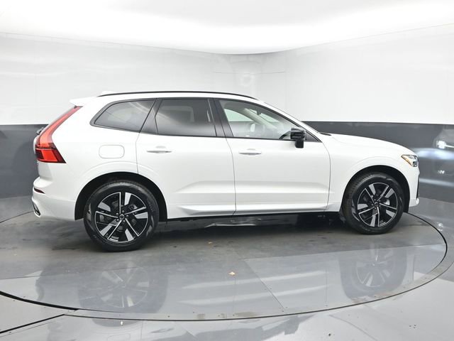 New 2026 Volvo XC60 B5 Core w/ Climate Package image 8