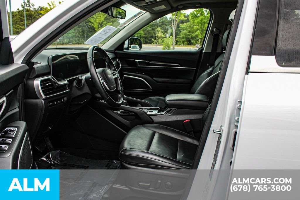 Used 2025 Kia Telluride S FWD image 17