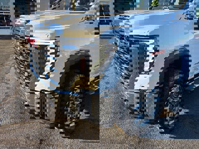 New 2026 GMC Sierra 2500 SLT w/ SLT Premium Package image 8