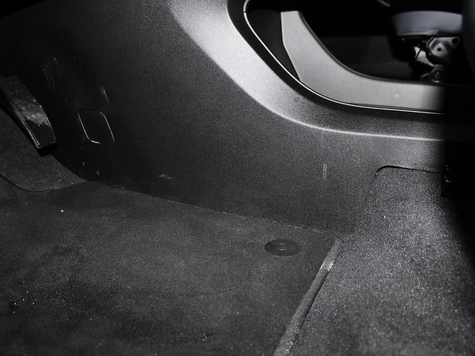 Used 2023 Buick Enclave Essence w/ Sport Touring Edition image 34