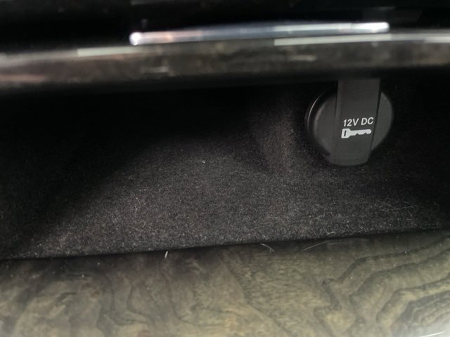 Used 2014 Chrysler 300 C image 38