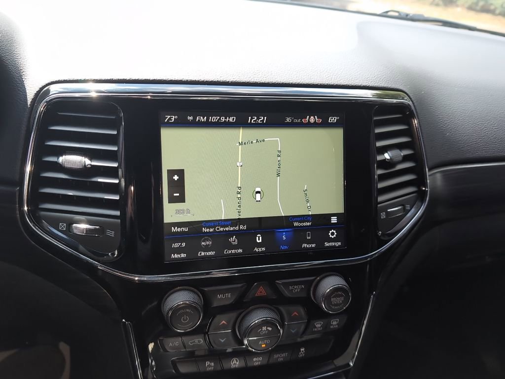 Used 2020 Jeep Grand Cherokee Altitude image 18