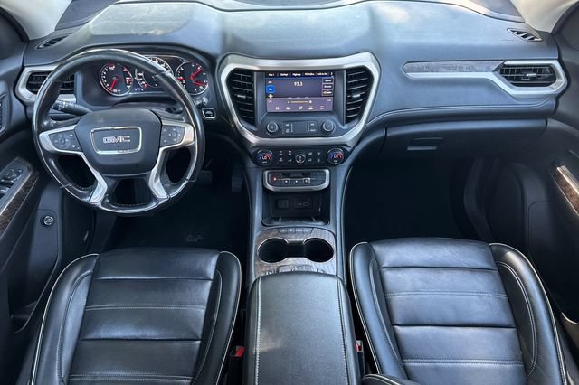 Used 2021 GMC Acadia Denali w/ Denali Technology Package FWD image 15