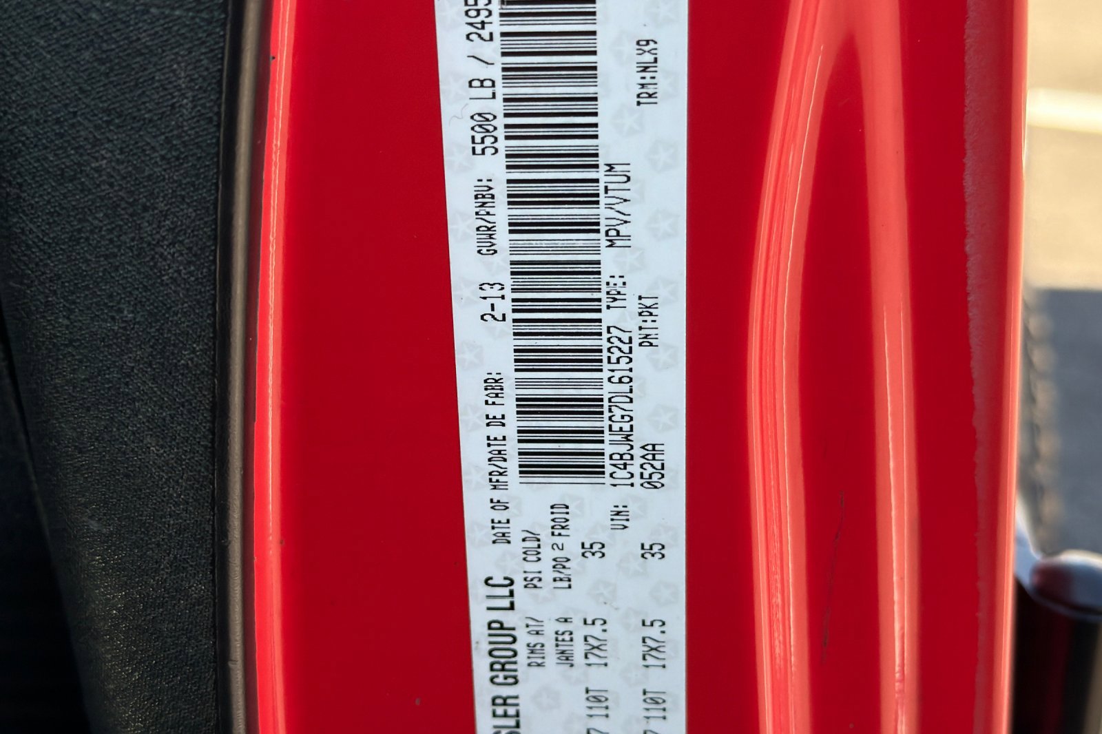 Used 2013 Jeep Wrangler Unlimited Sahara w/ Connectivity Group image 27