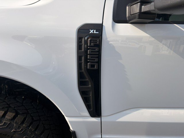 New 2027 Ford F250 XL w/ XL Off-Road 33" Tire Package AWD/4WD image 28