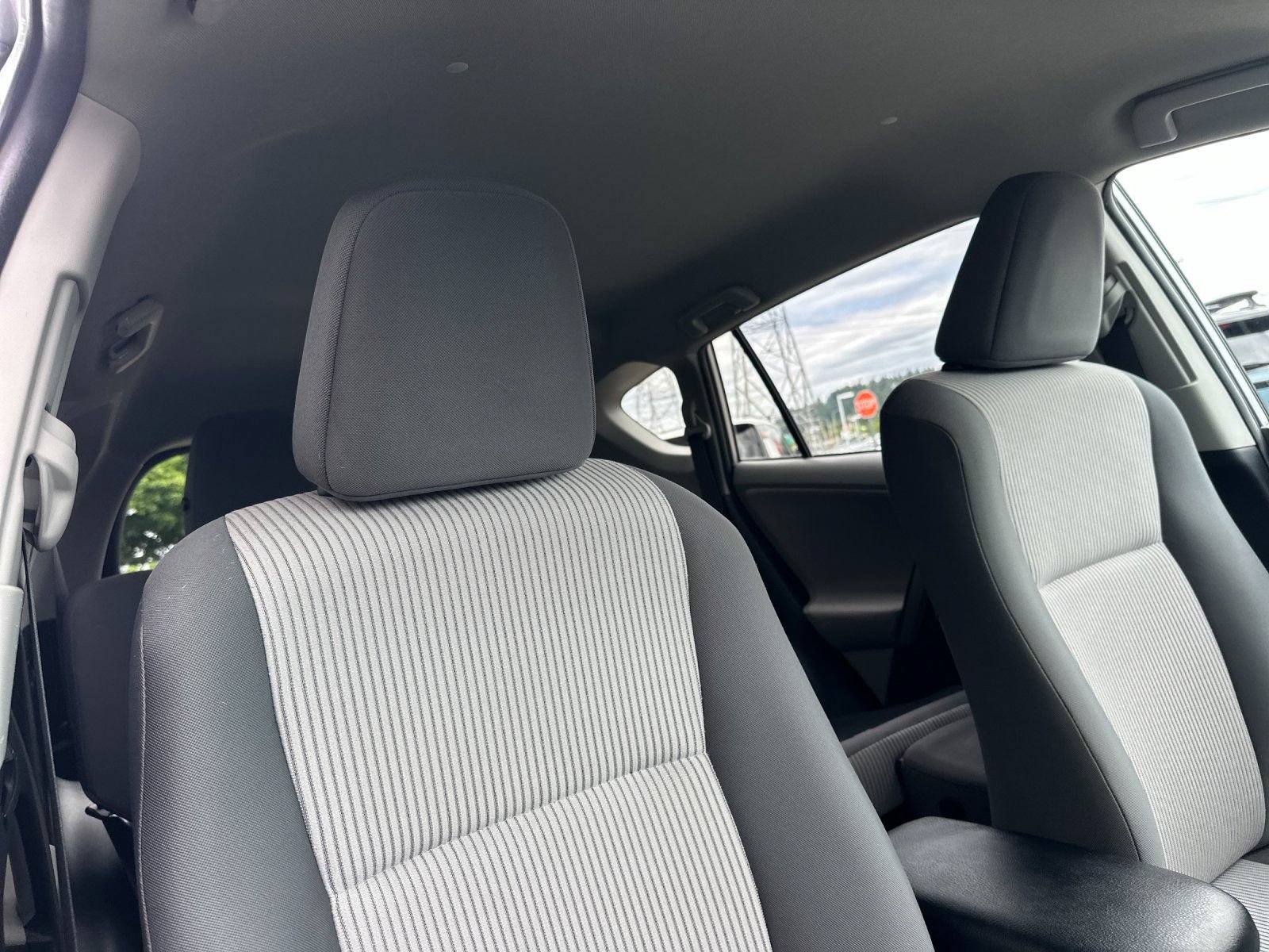 Used 2013 Toyota RAV4 LE AWD/4WD image 16