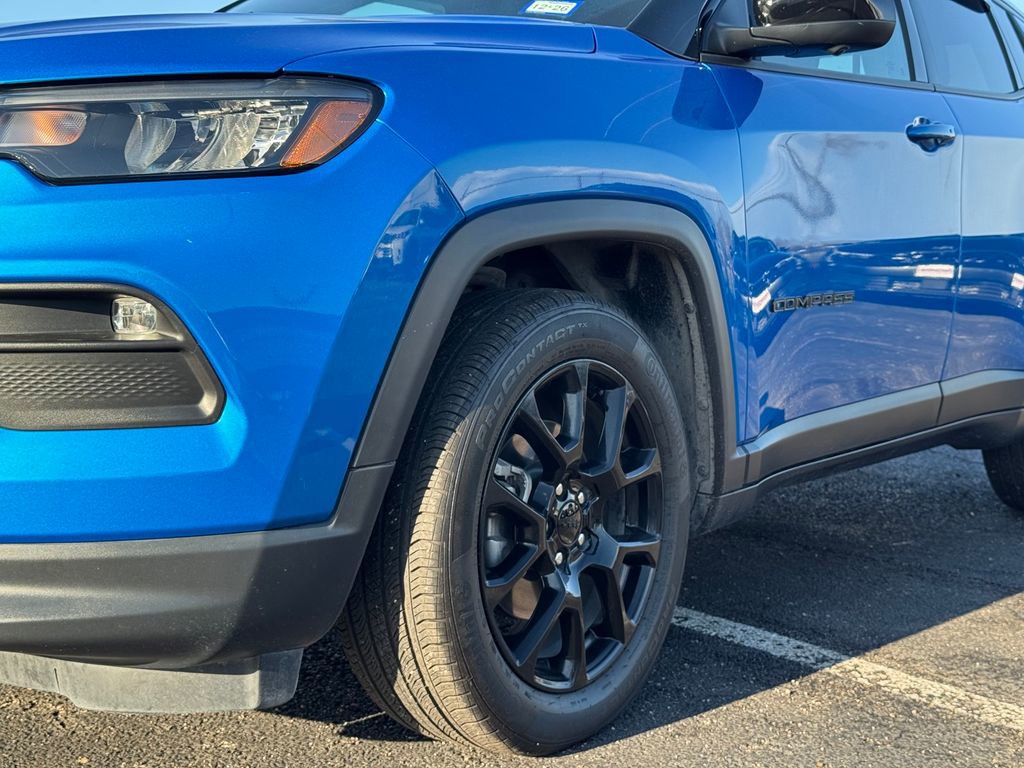 Used 2022 Jeep Compass Altitude w/ Sun and Sound Group image 9