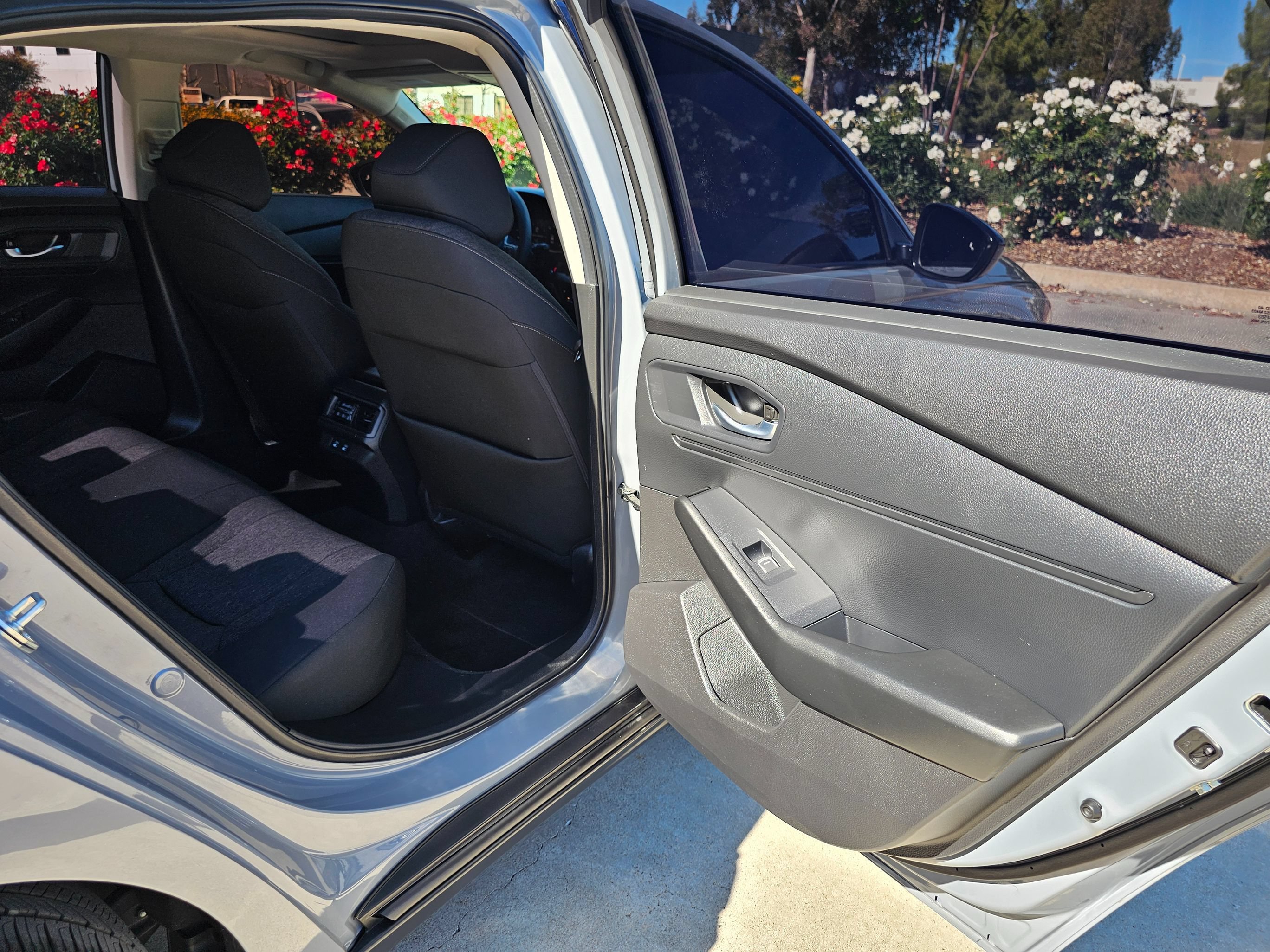 Used 2025 Honda Accord SE image 25