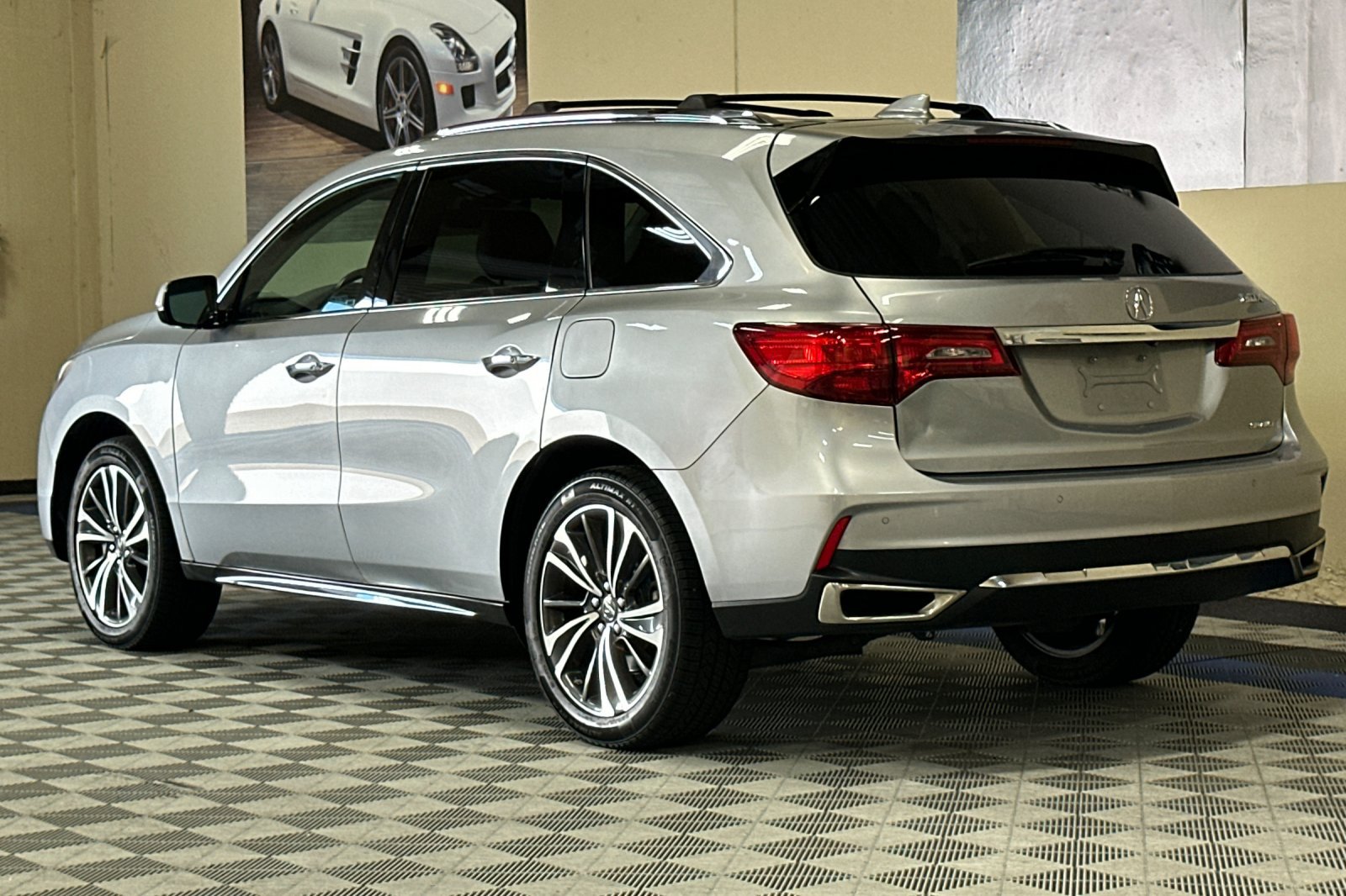 Used 2020 Acura MDX w/ Technology Package AWD/4WD image 6