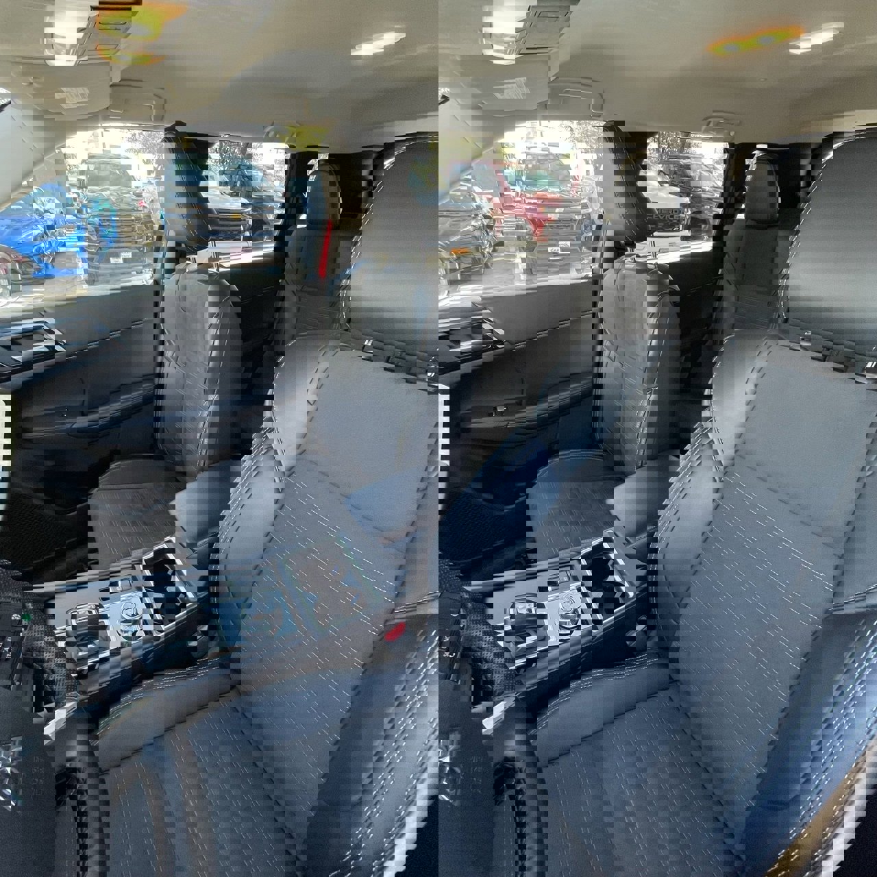 Used 2024 Mitsubishi Outlander SE image 20