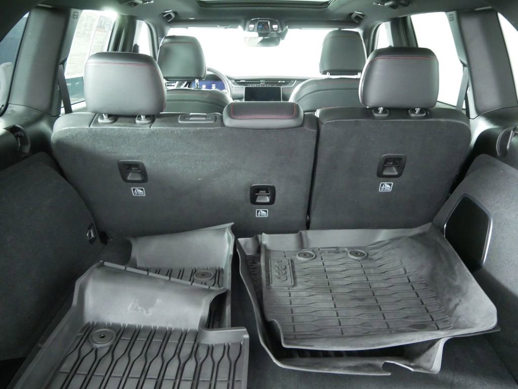 Used 2022 Jeep Grand Cherokee Trailhawk image 17