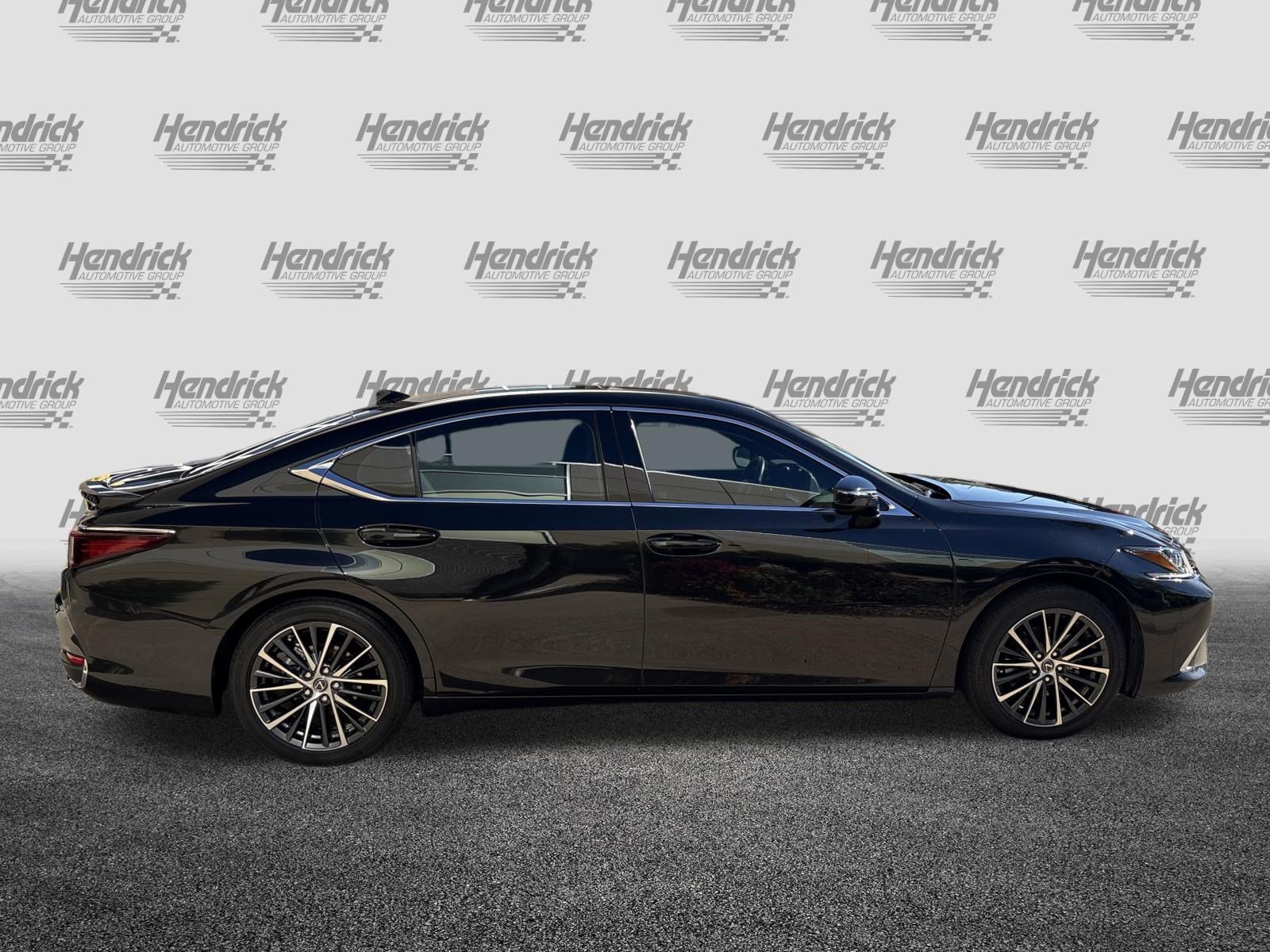 Used 2025 Lexus ES 300h w/ Premium Package FWD image 11