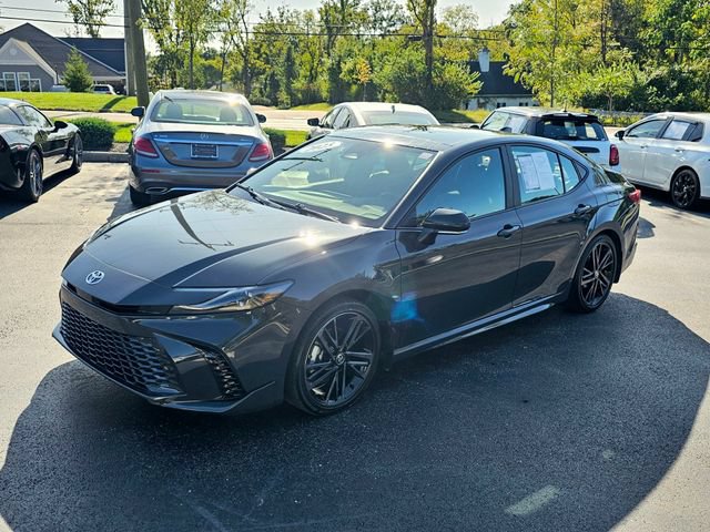 Used 2025 Toyota Camry XSE FWD image 4