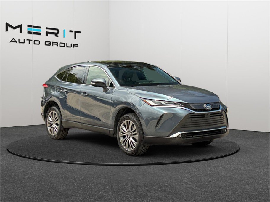 Used 2022 Toyota Venza Limited w/ Advanced Technology Package