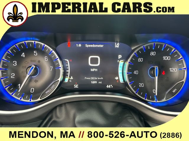 New 2026 Chrysler Pacifica Select FWD image 23