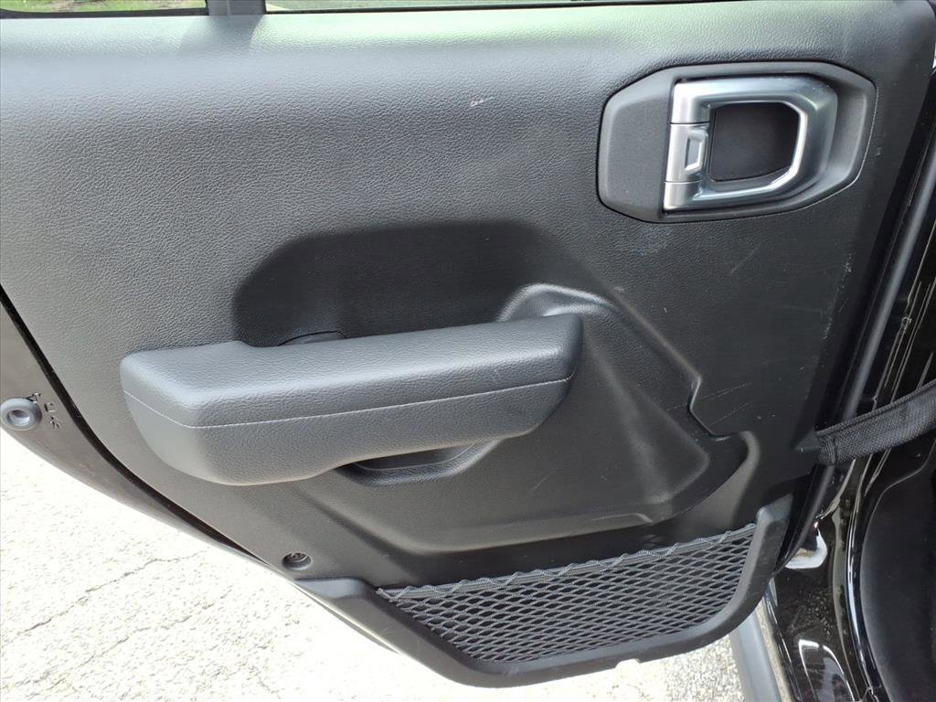 Used 2022 Jeep Gladiator Sport image 22