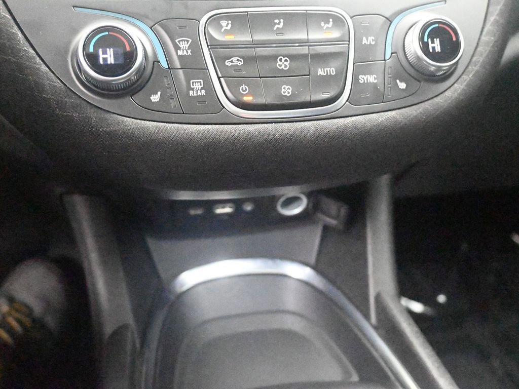 Used 2023 Chevrolet Malibu LT image 33